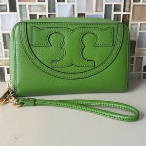 Tory Burch Mobile Wallet